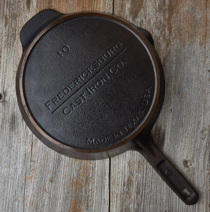 This Extra-Large Cast-Iron Skillet Is Built Like a Vintage Skillet
